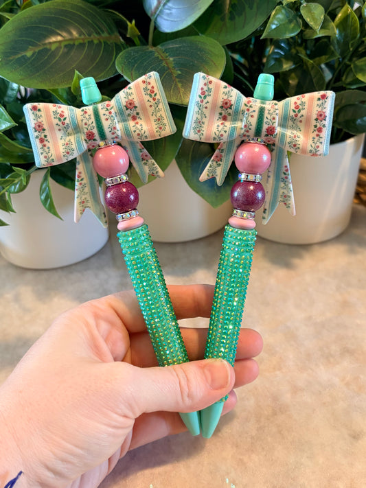 Green wallpaper rhinestone pen